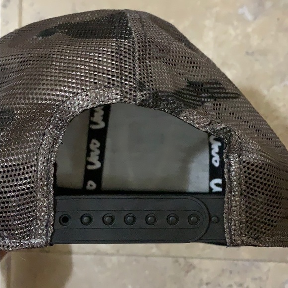 BNWT Vivo Hat - Picture 7 of 8